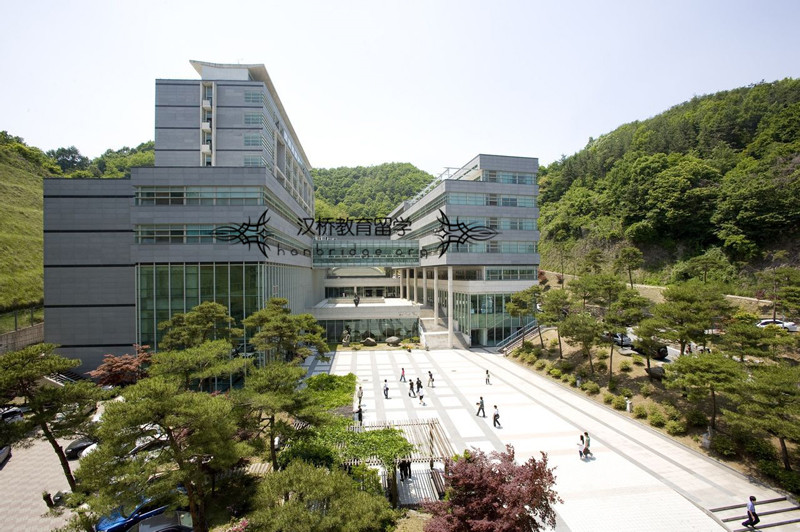 中部大学1.jpg